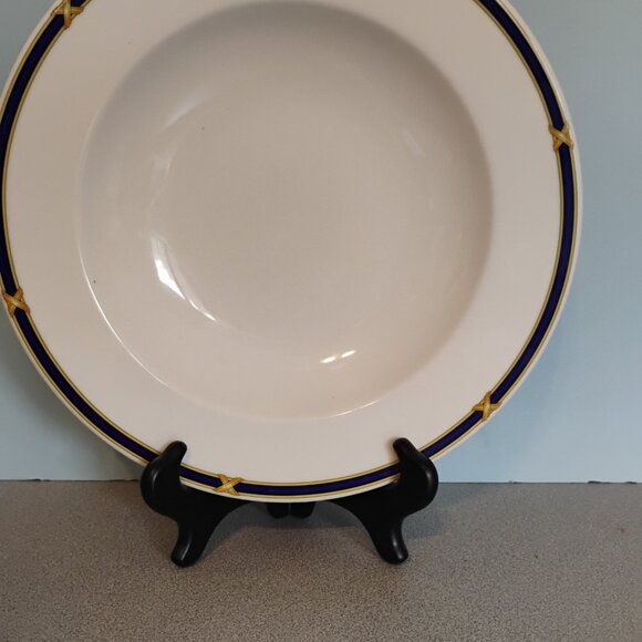 Villeroy and Boch # 0139 F Large Round Serving Bowl - Picture 3 of 5